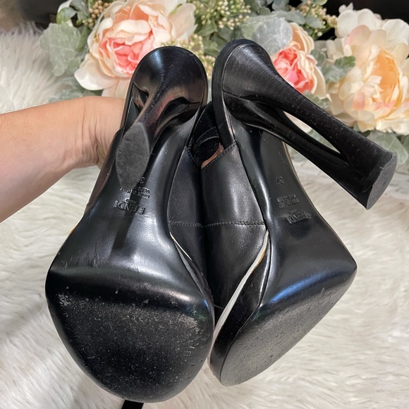 Fendi Black Floral Heels - Picture 13 of 16